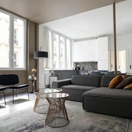 Architect Air-conditioned 1br With Terrace Apartment